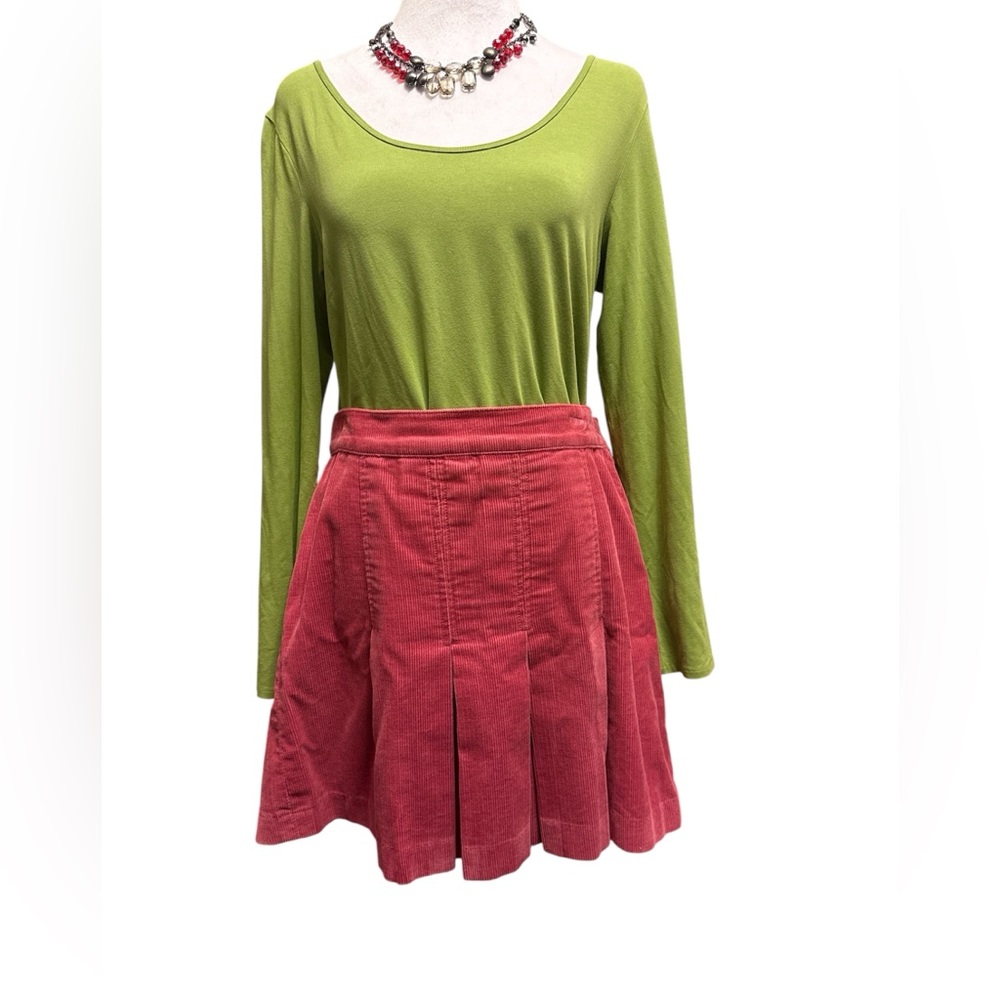 VTG Juicy Couture Pink Corduroy pleated Skirt
Made in the USA